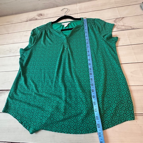 Liz Claiborne Green Flutter Sleeve Top Relaxed Fit Summer Office Church School - Picture 5 of 7